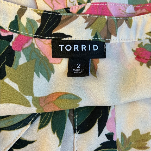 Torrid Georgette Floral Print Women's Top Size 2X - Picture 9 of 9